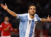 开云官网-当沙漠雄狮遇上大黄蜂，莫德里奇在塞内加尔与多特蒙德友谊赛中的大师级表演