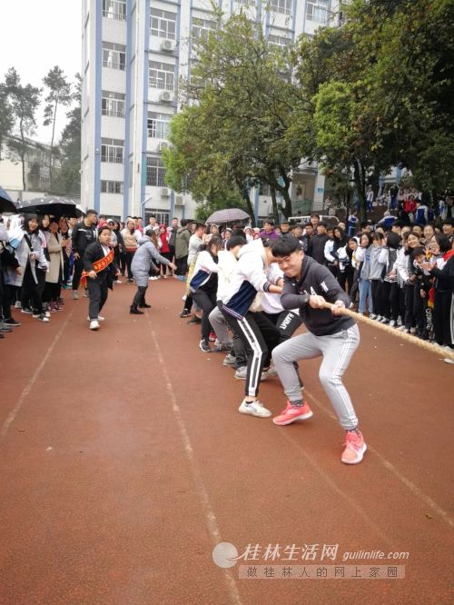 桂林队在比赛中以不屈不挠的态度夺冠 桂林队在比赛中以不屈不挠的态度夺冠