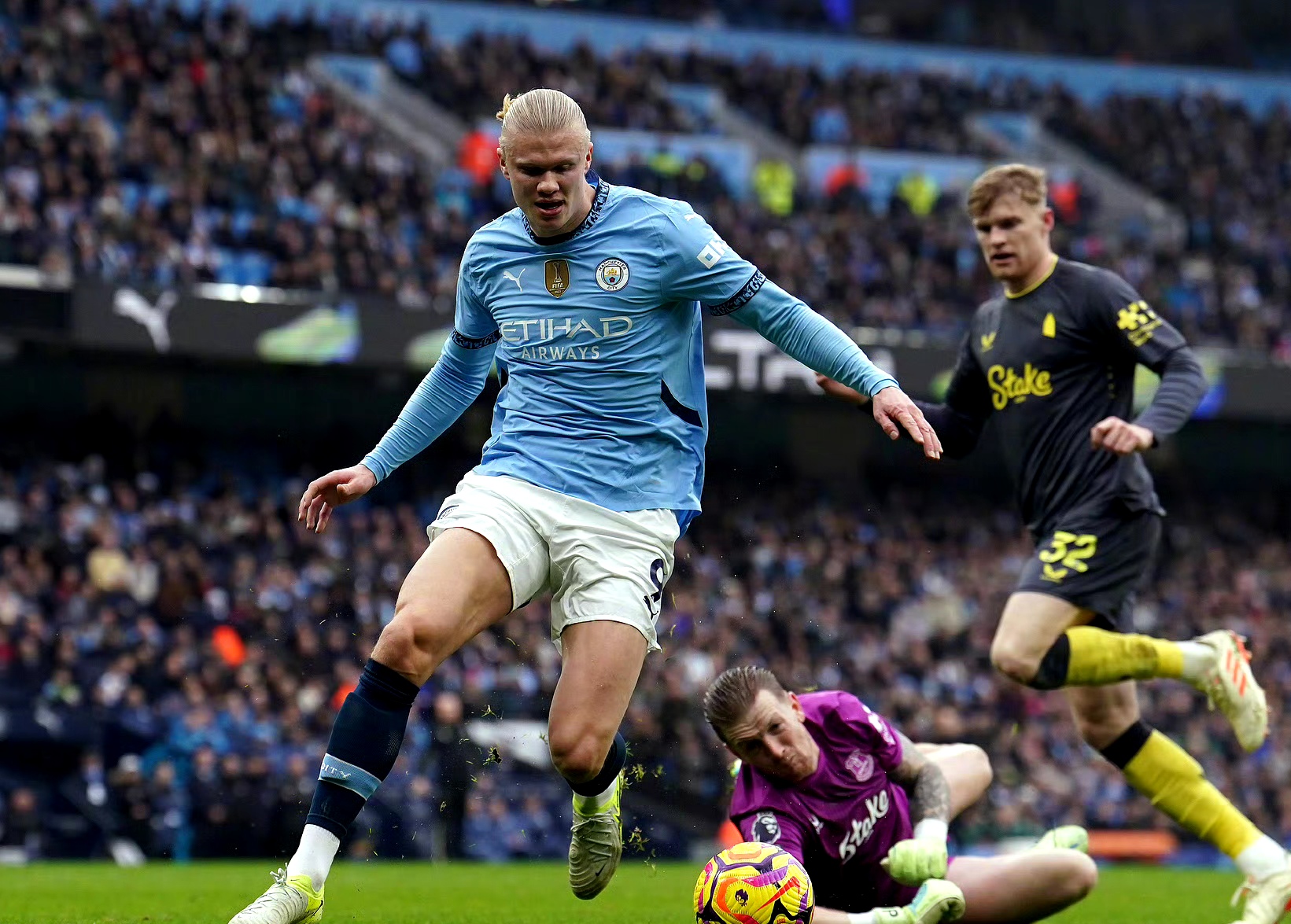 霍芬海姆再下一城，埃弗顿客场险胜的简单介绍