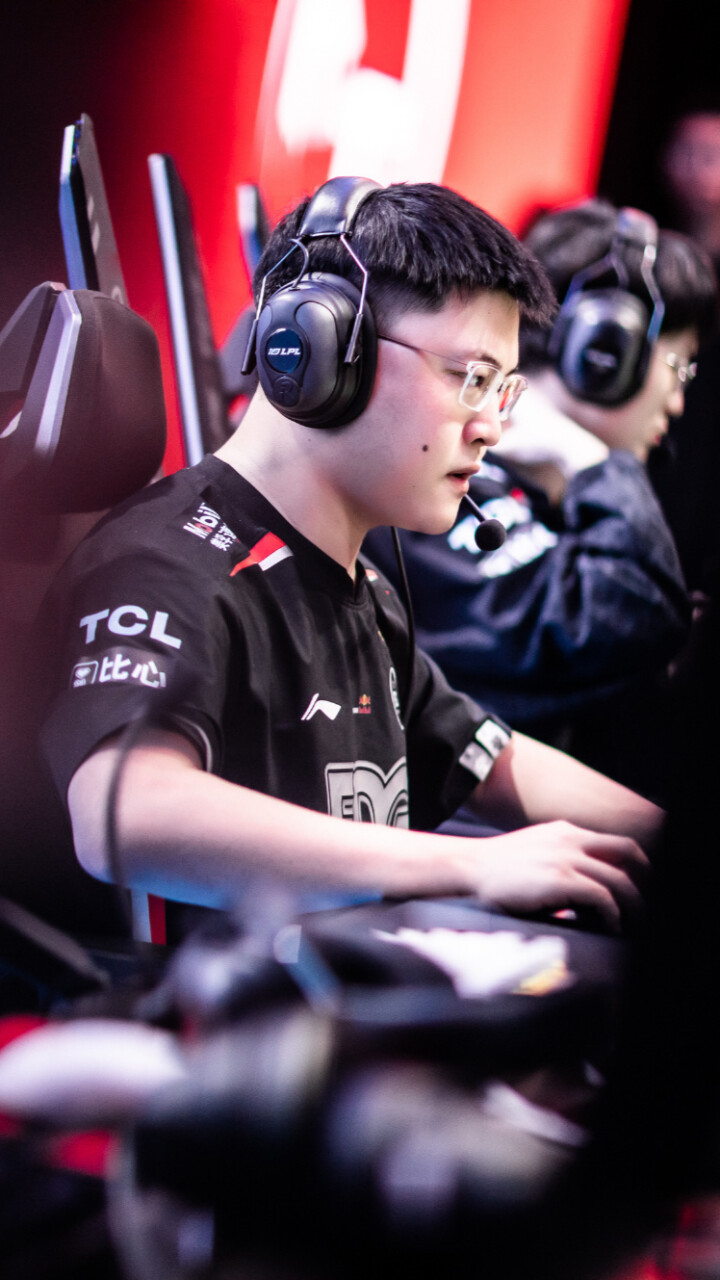 T1鏖战EDG,Kanavi爆发神勇的简单介绍 T1鏖战EDG,Kanavi爆发神勇的简单介绍