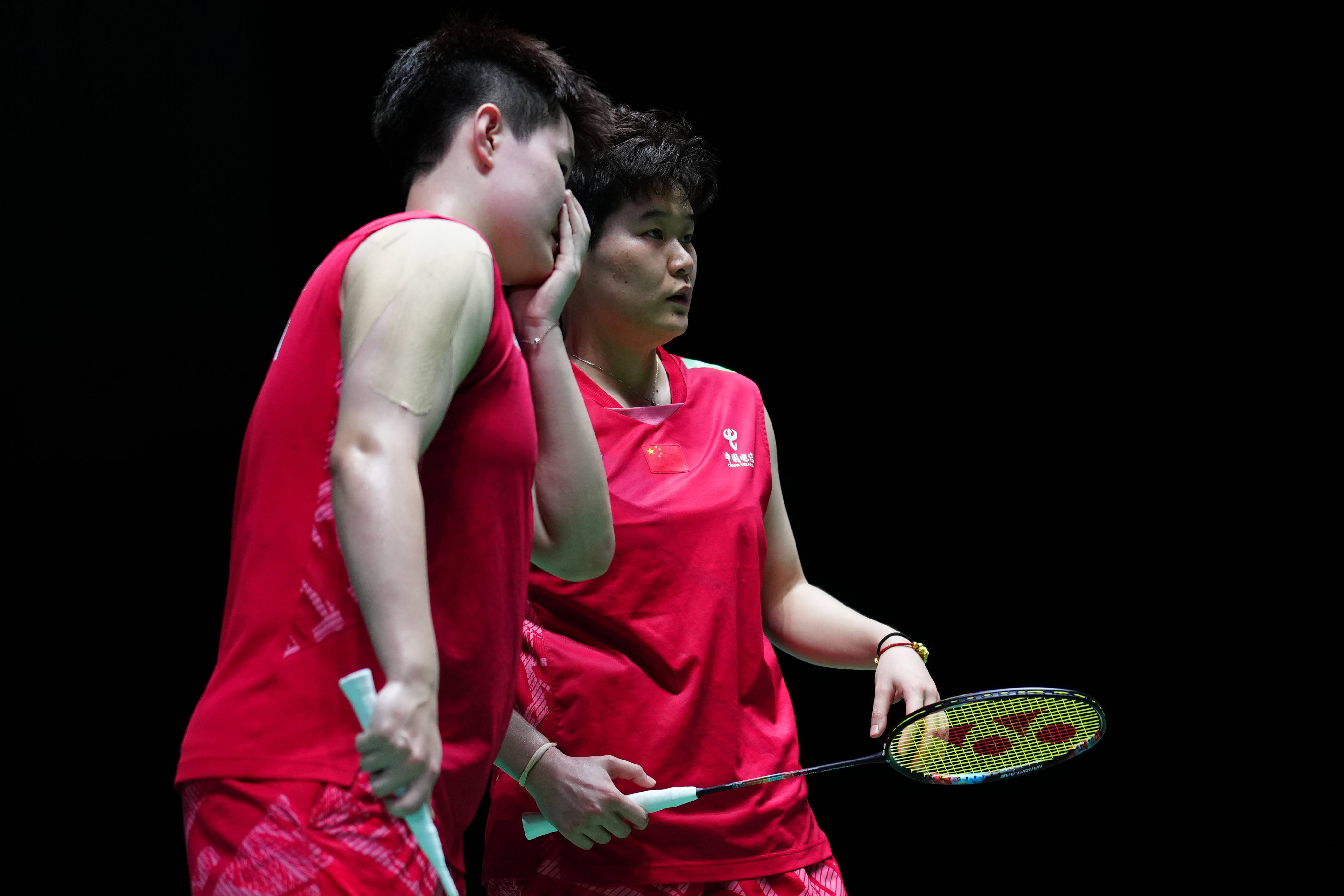 包含中国羽毛球队绝杀日本羽毛球队，安赛龙三分雨点燃全场的词条